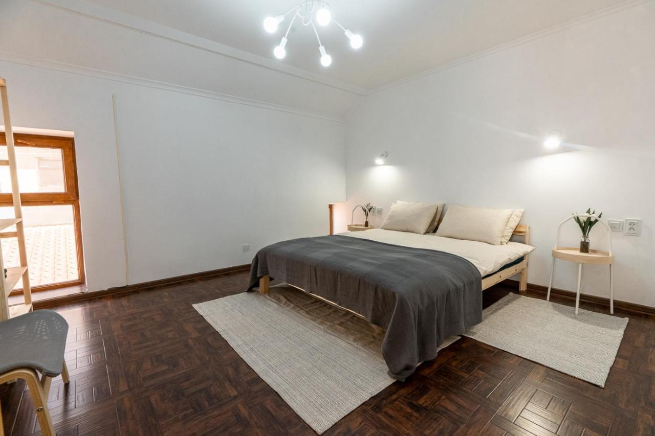 Modern Loft Lighthouse Hostel คาราโคล ภายนอก รูปภาพ