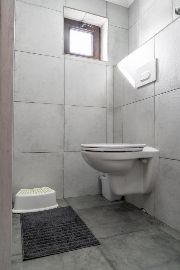 Modern Loft Lighthouse Hostel คาราโคล ภายนอก รูปภาพ