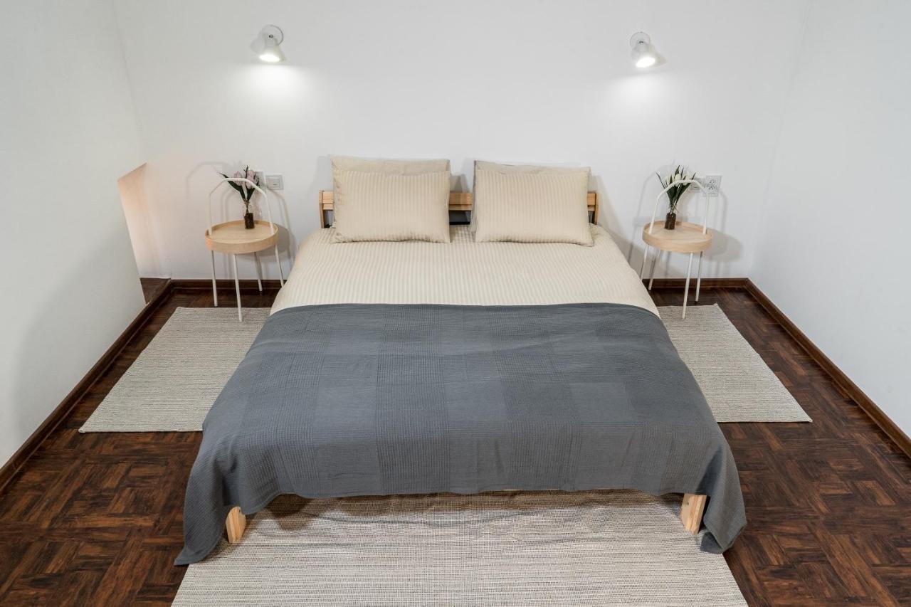 Modern Loft Lighthouse Hostel คาราโคล ภายนอก รูปภาพ
